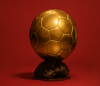 imagem representando o troféu da bola de ouro 2025